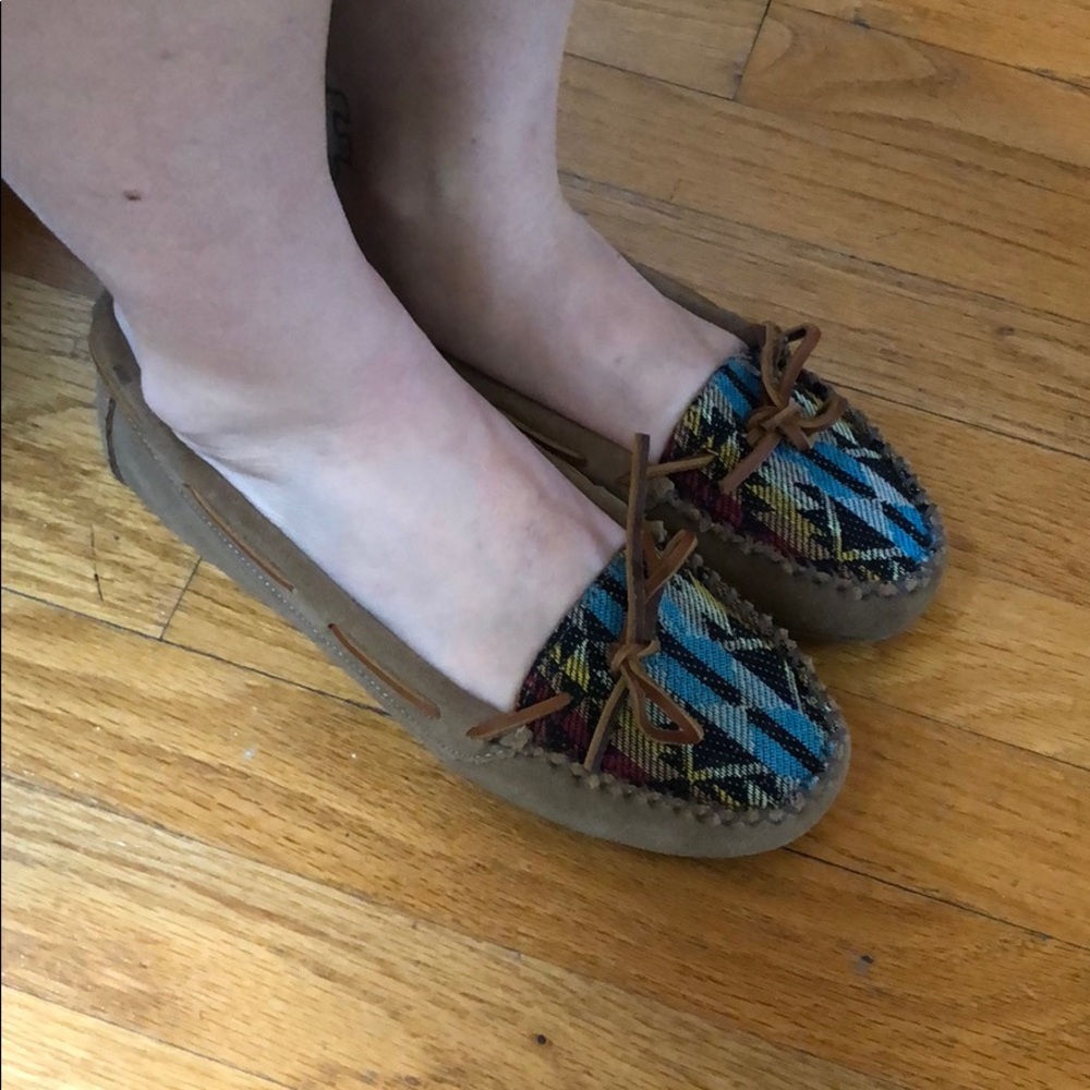Minnetonka moccasins - Tribal